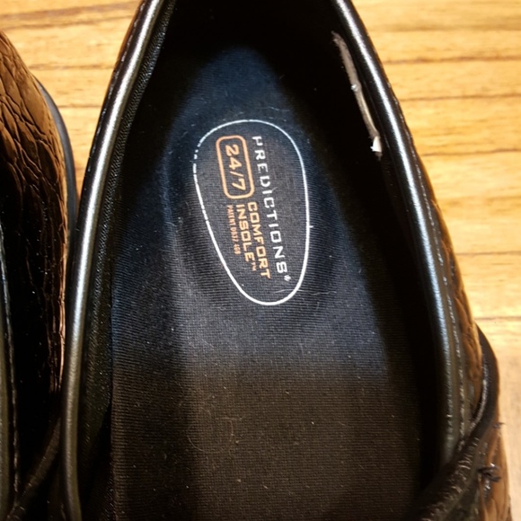 Shoes - Picture 2 of 4